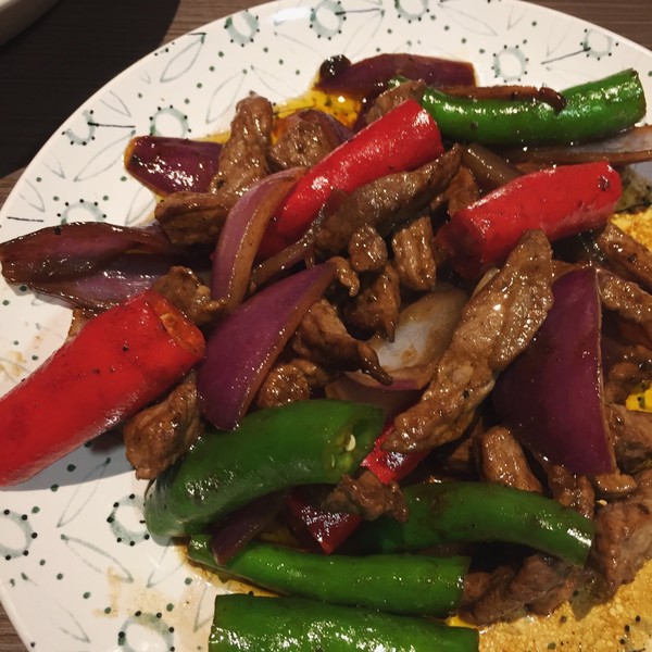 六叔的招牌菜，黑椒牛柳