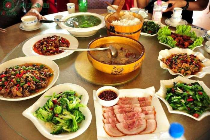 六叔公新澳菜视频系列，美食之旅的全新体验