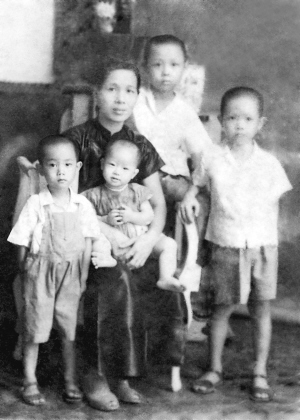六叔与六妈，一段温馨的家族传奇