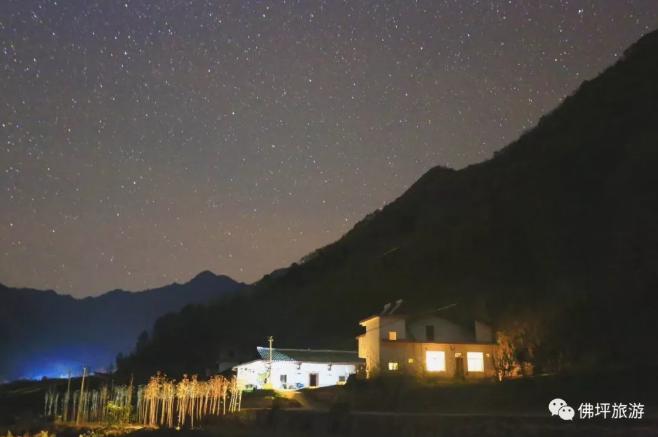天际论坛—网络交流的璀璨星空
一、引言部分(约205字)近年来,随着互联网技术的飞速发展以及社交媒体的普及化趋势日益明显。其中,strong>天迹天际游戏论坛 天际论坛—网络交流的璀璨星空
一、引言部分(约205字)近年来,随着互联网技术的飞速发展以及社交媒体的普及化趋势日益明显。其中,strong>天迹天际游戏论坛