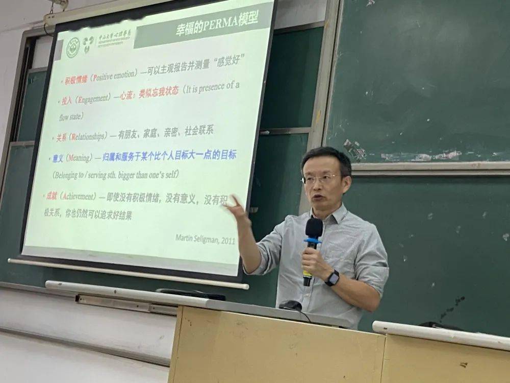 新澳彩开奖结果2035年最新动态与查询攻略，掌握幸运密码，轻松赢取大奖！澳彩开奖结果2021年
