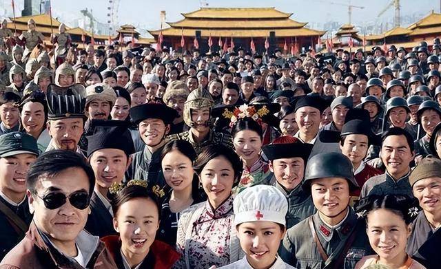横店之困，客串人生，无处安身？我的演艺生涯纪实与感悟分享从横店闯出来的明星