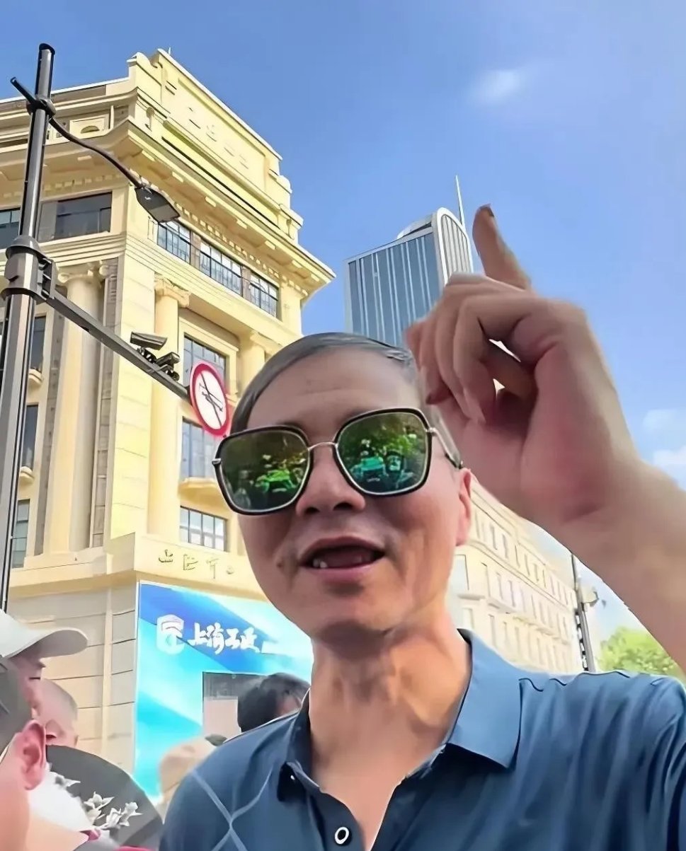 澳门六哥，一位引领风潮的智者—探究其观点来源与影响分析澳门六叔最新现状